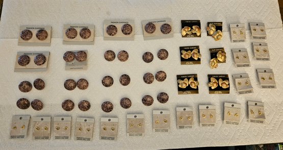 Lot 5-240 Jewelry Leopard Buttons, Little Hearts Plus (Top Lateral)