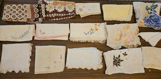 Lot 5-321 Vintage Handkerchiefs (top Lateral)