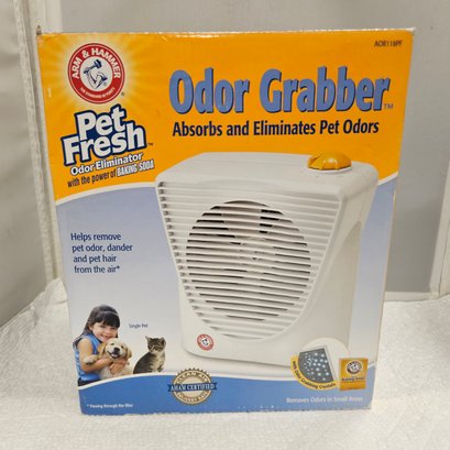 Lot 5-359 Pet Odor Grabber (White Shelf)