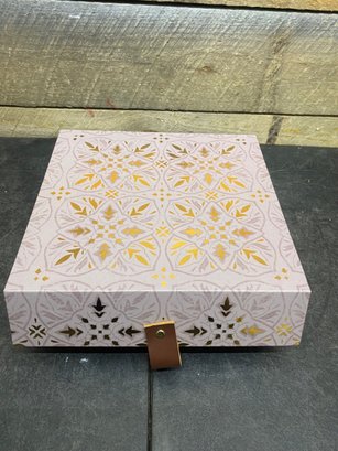 Crafts Box With Latch (HB2)