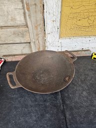 Cast Iron Wok B2