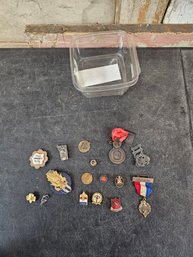 Lot Of Vtg Pins And Medals B2