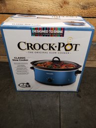 Crockpot New In Box D3