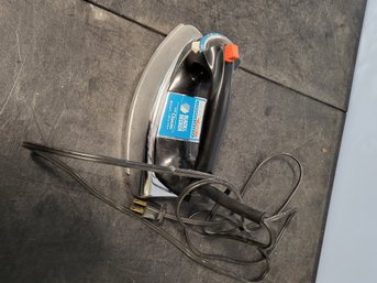 Vtg Black And Decker Iron