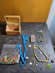 Vtg Jewlery Lot Wood Box B2