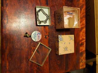 Small Vtg Jewlery Lot