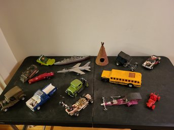 Vtg Toy Models Ect Lot