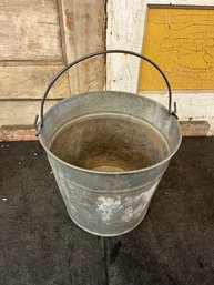 Metal Bucket (Z11)