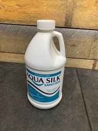 Aqua Silk Pool Sanitizer Chlorine Free 1 Half Gallon M1