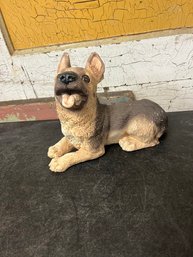 Small Dog Statue (Z2)