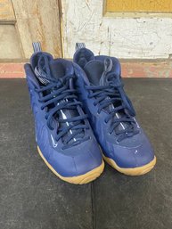 5.5 Youth Blue Nike Sneakers C3