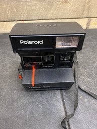 Vintage Polaroid Camera (HB2)