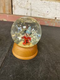 Mickey Mouse Snow Globe G2
