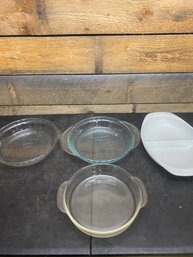 Pyrex Dishes (HB7)