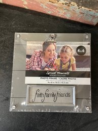 'faith Family Friends' Picture Frame (Z3)