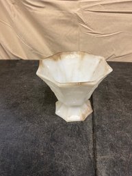 Vtg Milk Glass Vase (Z6)