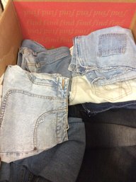 Large Lot Of Jeans(Z5)