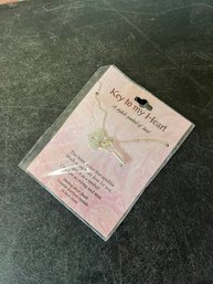 'a Key To My Heart' Jewelry Necklace (Z6)