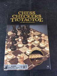 Chess / Checkers / Tic Tac Toe Set (Z6)