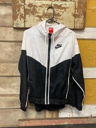 XL Nike Black & White Windbreaker GH1