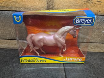 New Breyer Unicorn Toy (L2)