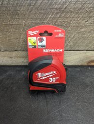 New Milwaukee Tape Measure J3