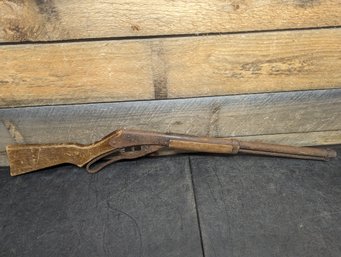 Vtg Red Ryder BB Gun D1