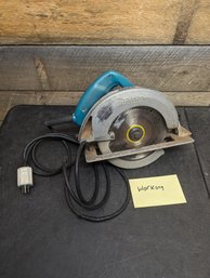 Makita Circular Saw D2