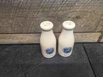 Salt And Pepper Shakers L2