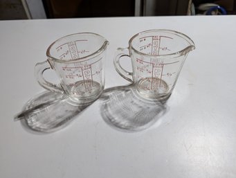 2 Small Vtg Glass Pyrex Measuring Cups