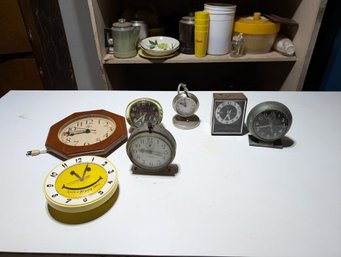 Large Lot Of Vtg Clocks