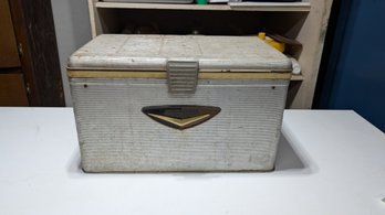 Vtg Metal Cooler