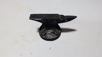 Vtg Mini Aluminum Anvil Paperweight