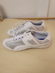 Beautiful White/Purple Pumas Size 39 Eur