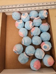 Lot Of 20 2' Moonlight And Roses Bath Bombs