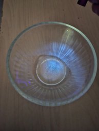 1 Uranium Bowl With Lines Strait Up Pattern