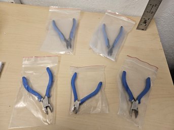 5 Blue Wire Cutters