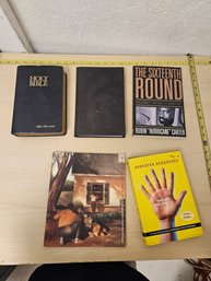 5 Good Books - 1 Bible Has Writing