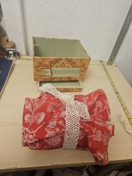 1 Raymond Hailes Window Box And 8 Pieces Of Fabric
