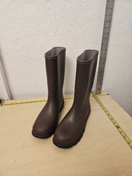 Tall Brown Hunter Or Rainboots Size 7 US