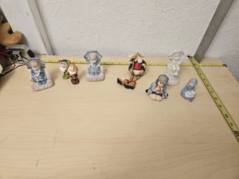 7 Porcelain Figures, 1 Wooden Figure
