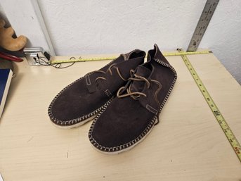 Pair Of Loose Brown Clarks Shoes Size 13 US