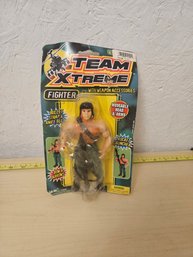 Team Xtreme Fighter With Weapon Accessories