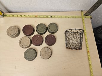 9 Metal Coasters, 1 Metal Wire Basket