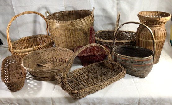 Antique Baskets, Many Sizes And Shapes! - Lot Of 9