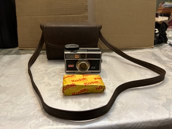 Vintage Kodak Instamatic 400 Camera W/ Film & Case - SHIPPABLE