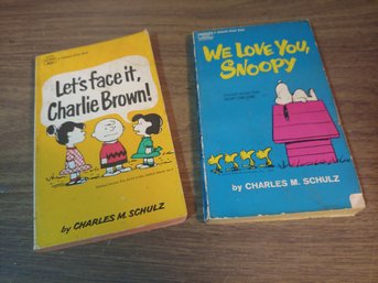 Vintage Charlie Brown - Snoopy Book Lot Of 2