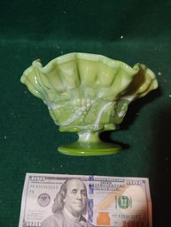 Vintage Westmoreland Green Ruffled Grape Dish