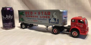 WAY UNDVintage Metal Model Truck - Red Star Express Lines Temperature Controlled From The Tropics To The Poles