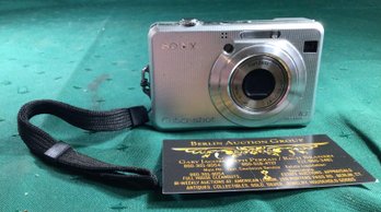 Sony Cyber Shot Camera - SHIPPABLE
